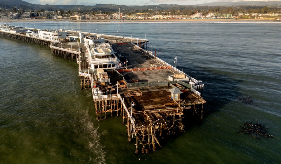 santa cruz wharf getty2 Uwpasm