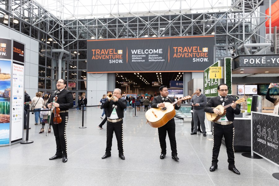 The world comes to L.A. for Los Angeles Travel and Adventure Show 1 0134 SNP NYCTravelShow23 1 j6qAyy