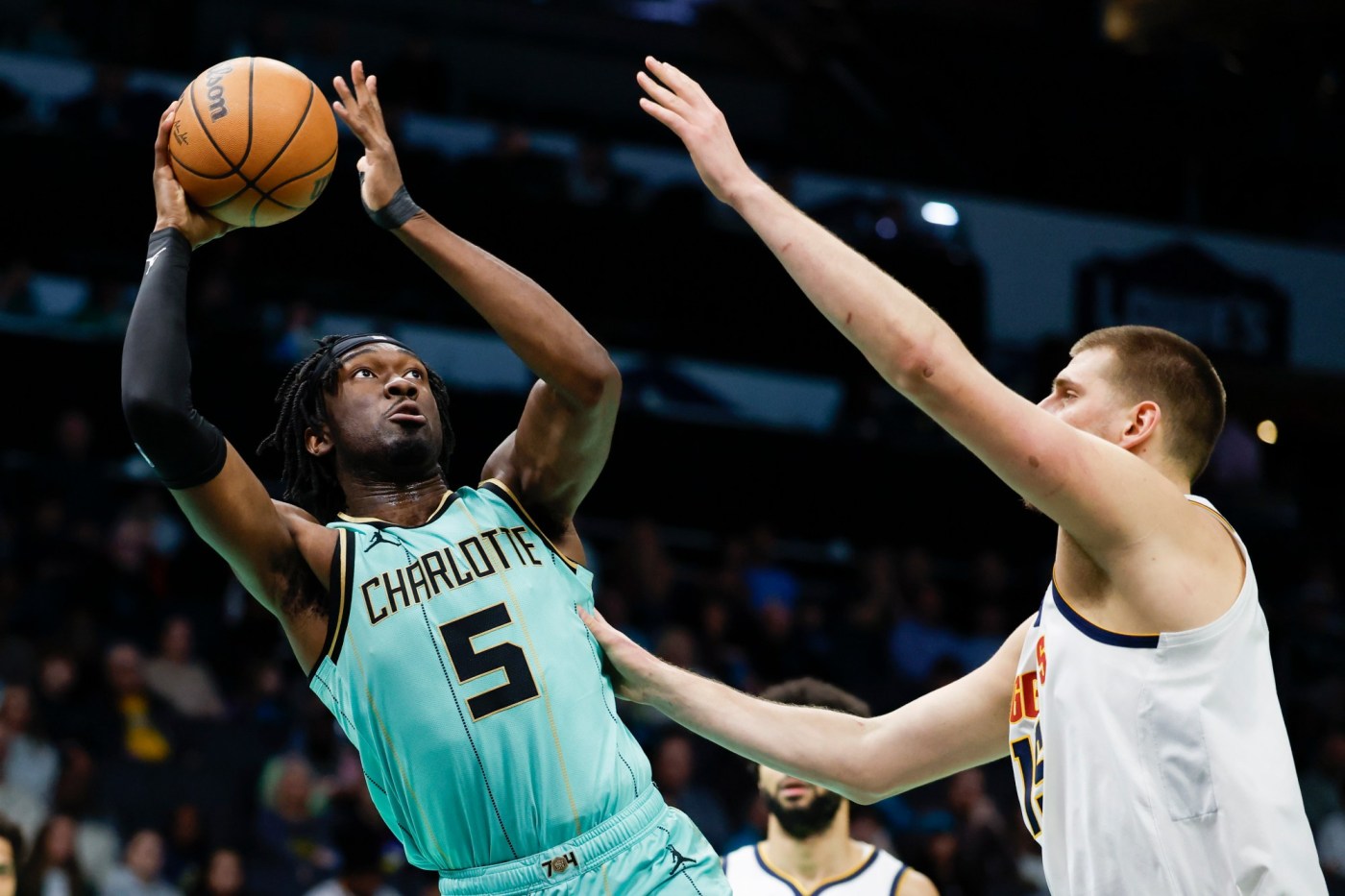 Lakers’ trade for Mark Williams rescinded 1 AP25033032768874 FJcQN4