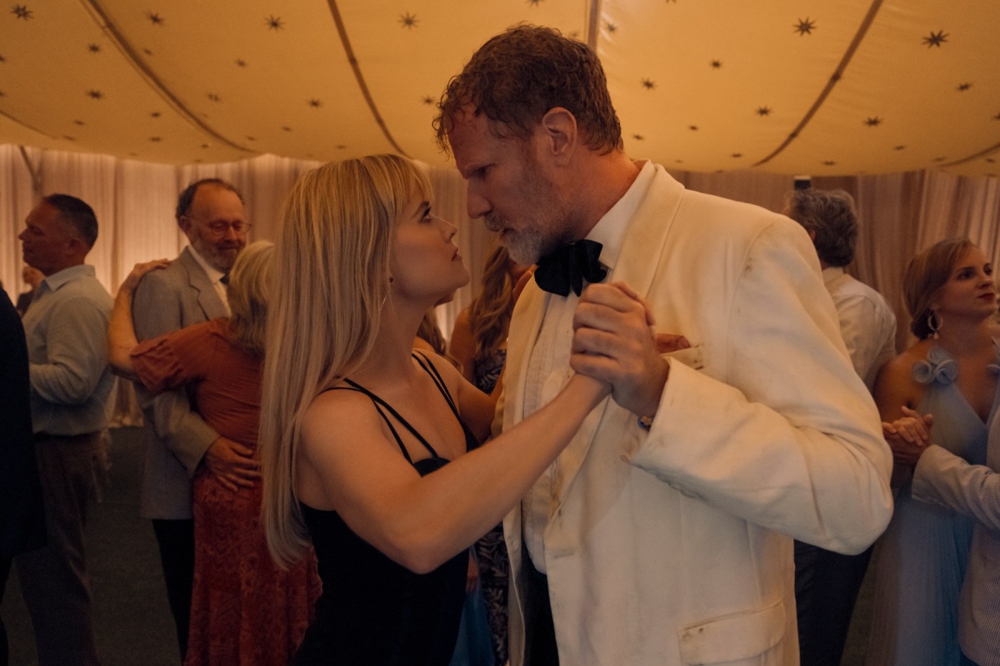 ‘You’re Cordially Invited’ review: Two weddings and a few laughs 1 CTC L YOURE CORDIALLY INVITED REVIEW 01 BLw1Do