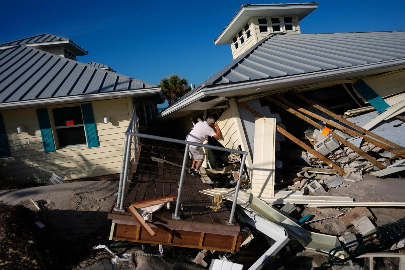 Who gets more disaster aid? Republican states, but it’s close. Experts explain FEMA funds 1 Climate FEMA Party 26251 aNUUPi