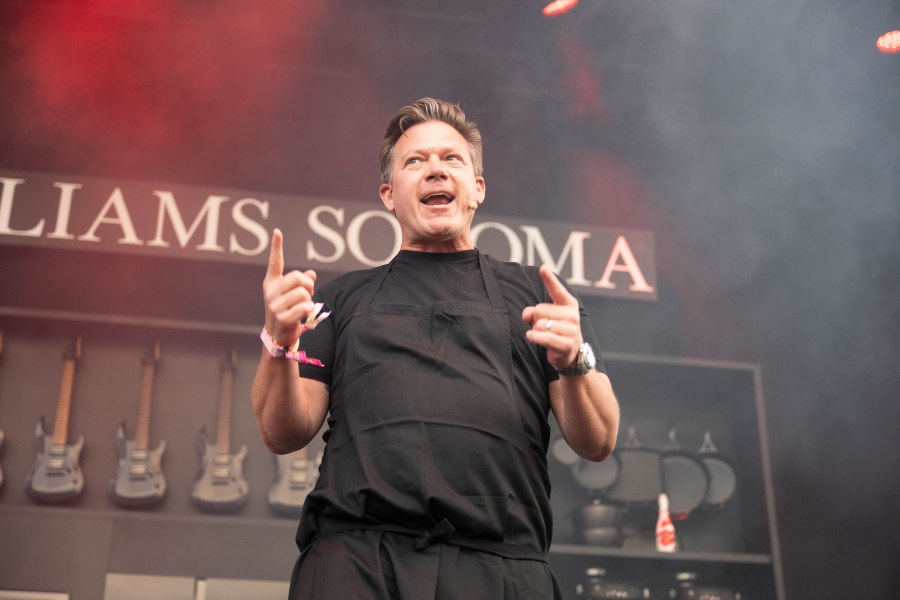 Celebrity chef Tyler Florence abruptly walks away from Union Square kiosks: reports 2 GettyImages 2154568161 MoCzQq