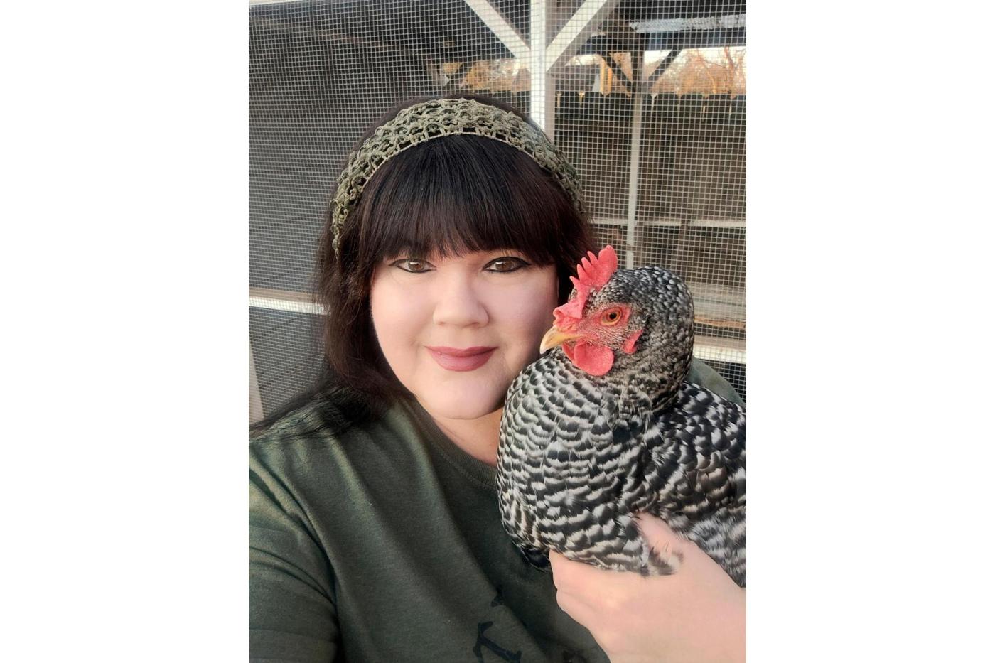 Homes Backyard Chickens 90039