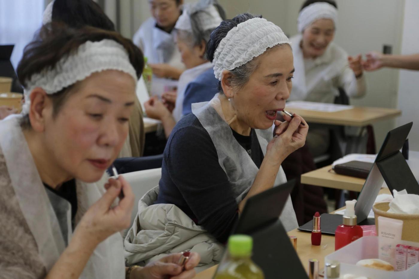 Beauty market shifts to target the young at heart in a rapidly aging Japan 3 Japan Older People Beauty Market 80654 3q5WEg