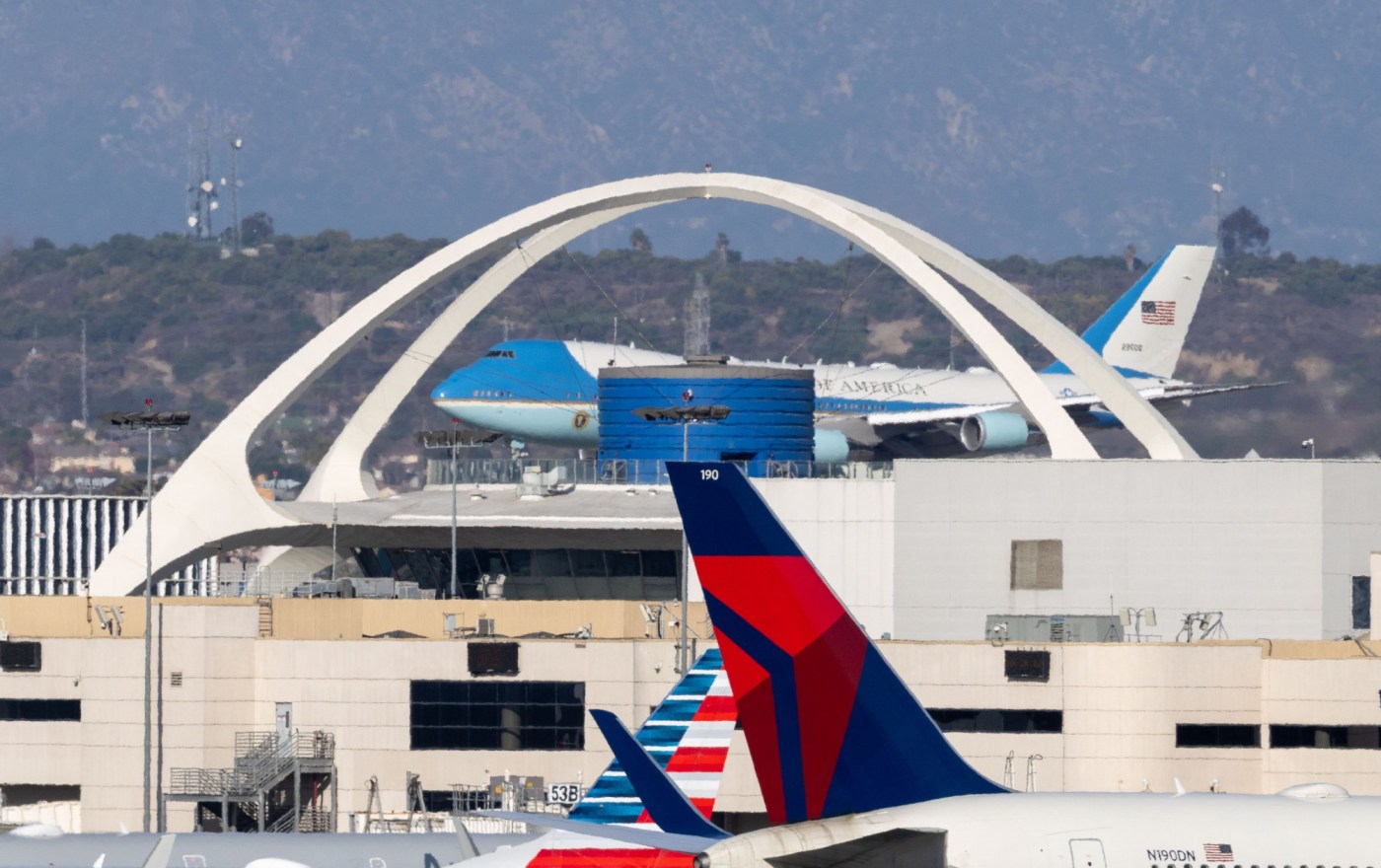Midair collision reignites national concerns over air traffic controller shortage 2 LDN L TRUMP LAX 0125 2 GbwqSC