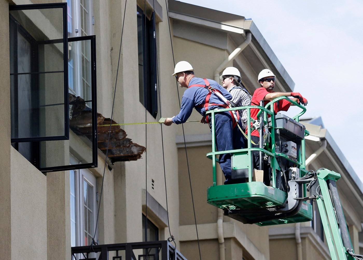 HOA Homefront: Did your community meet balcony inspection deadline? 1 OCR L HOAHOMEFRONT 0209 a46KRe
