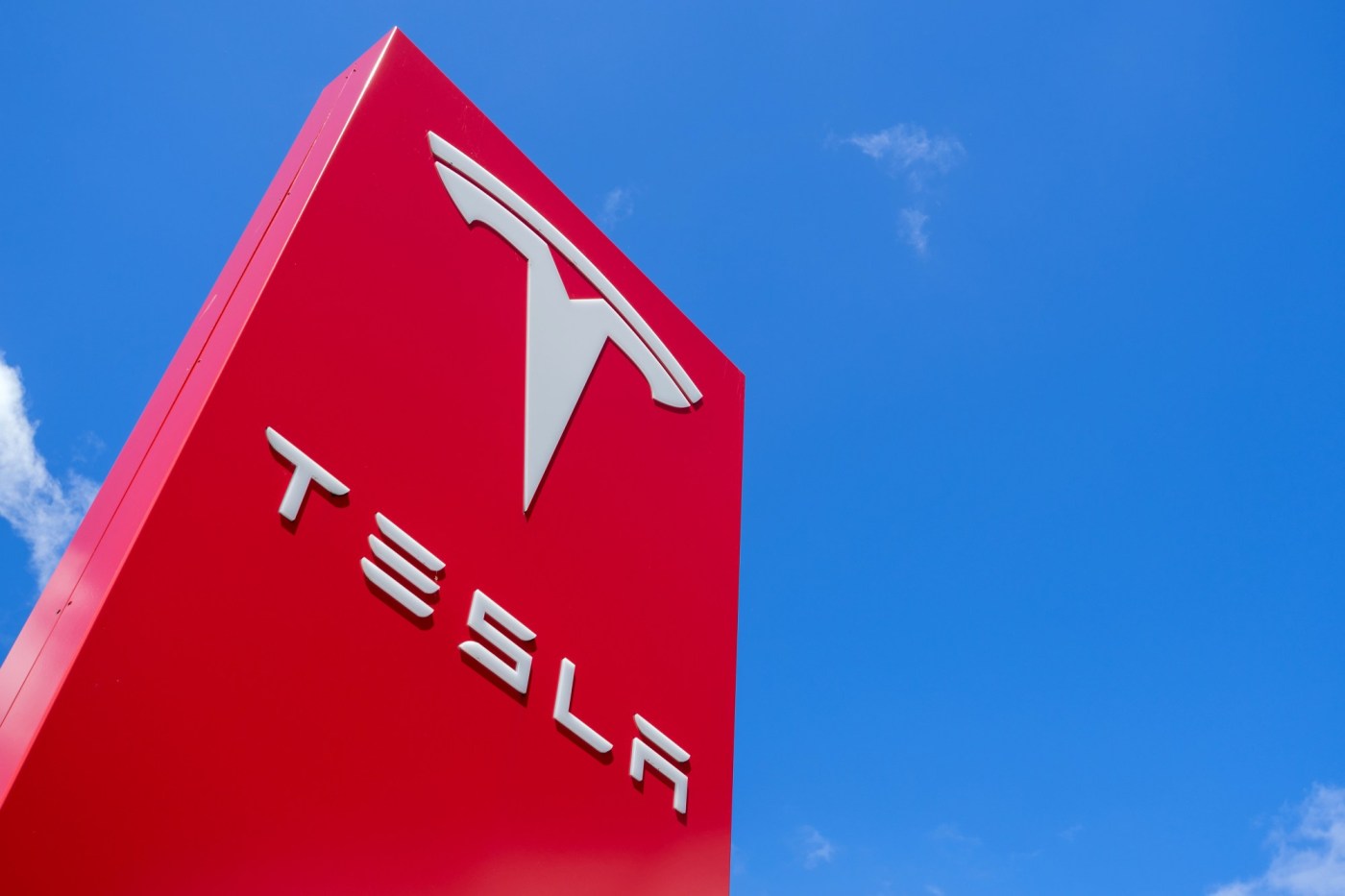 OCR Z TESLA RIDEHAIL CA hTtQ0b