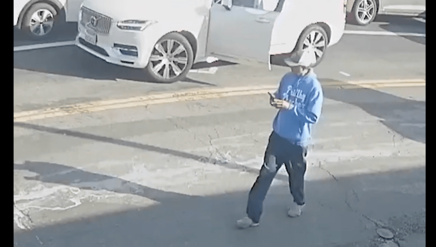 Police searching for man in brutal Southern California hit-and-run 10 Tarzana hit and run 9 Up3h9K