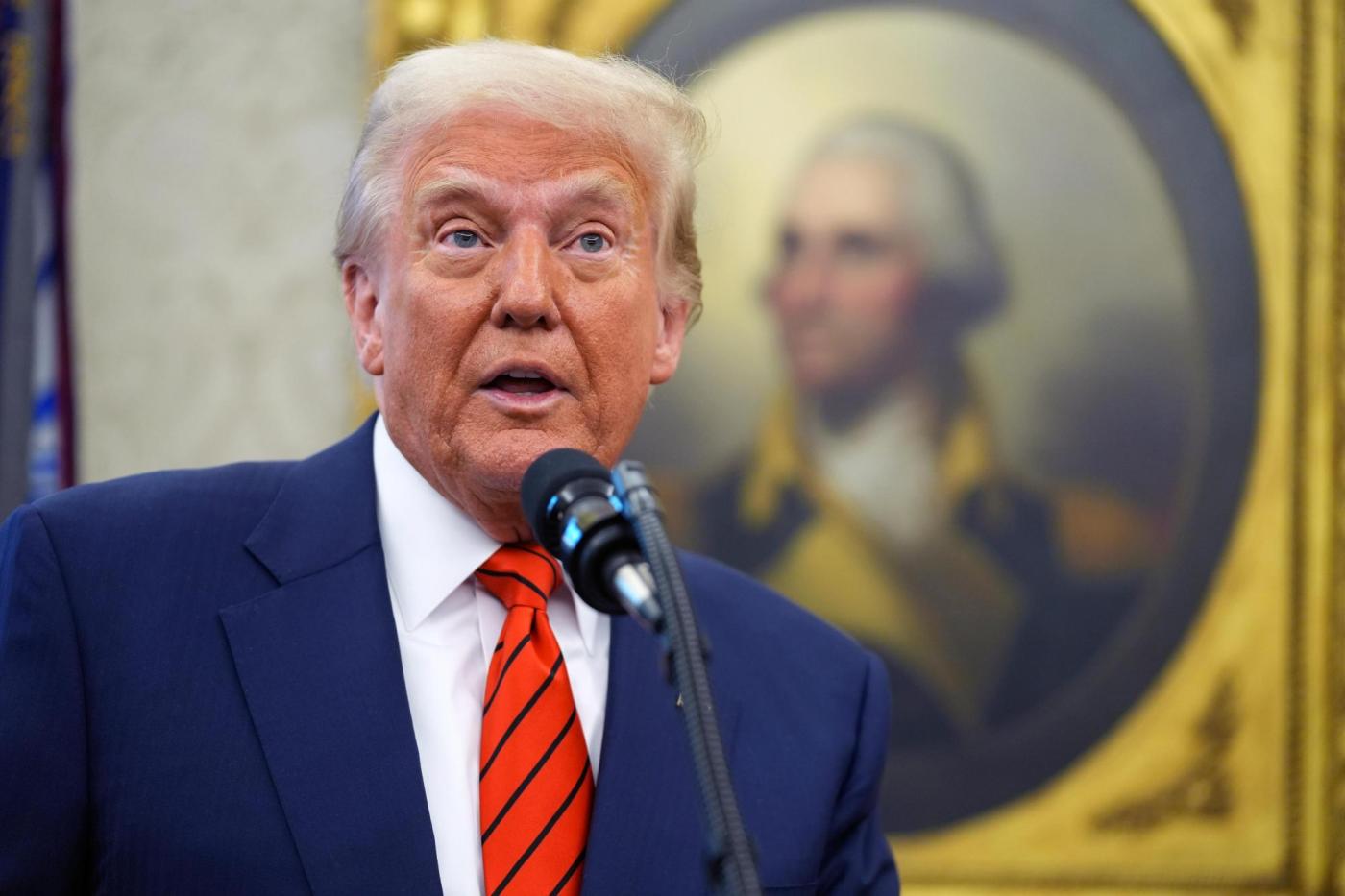 Trump 49830 6JevGB