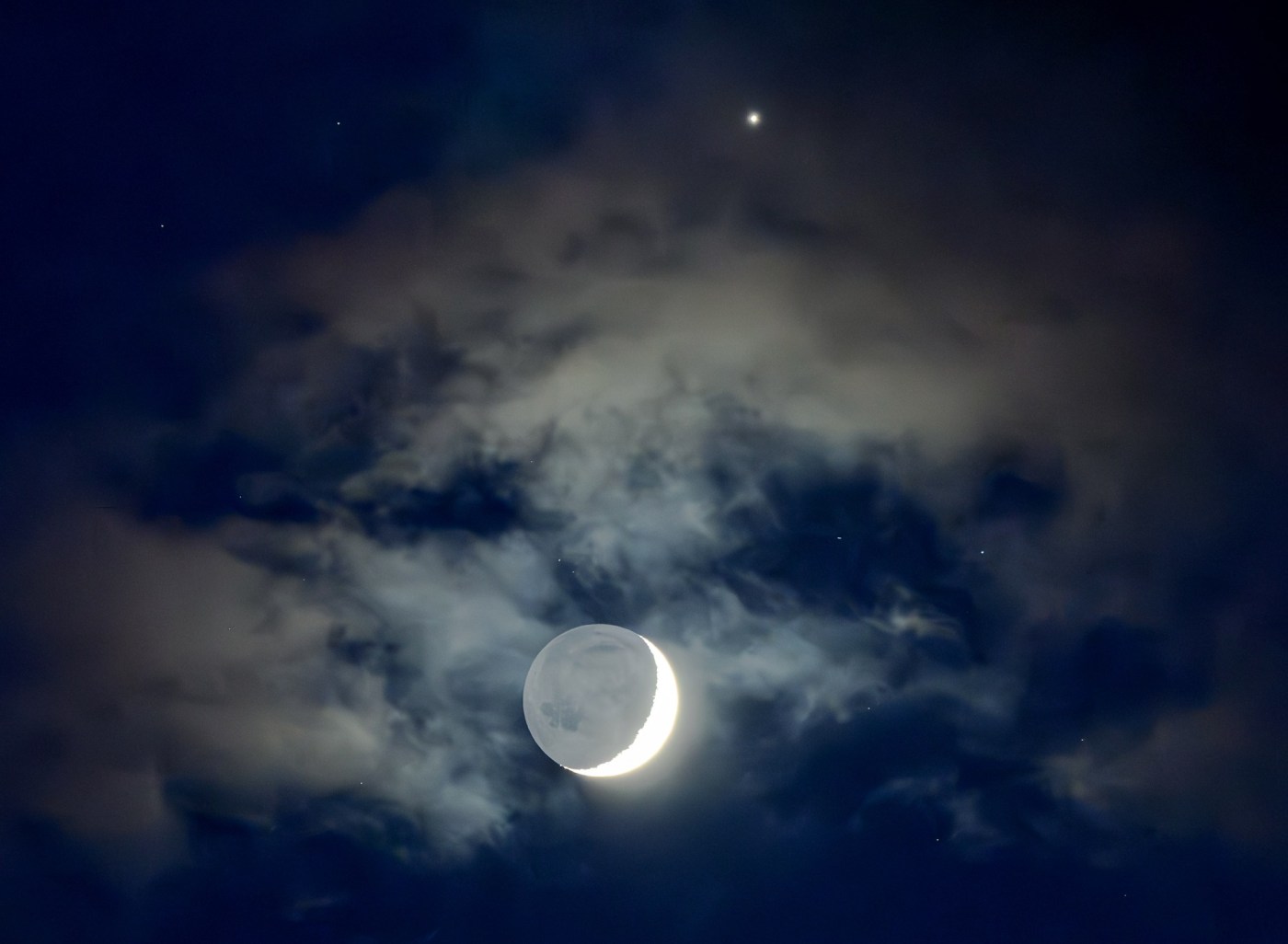 Stunning conjunction of Venus, crescent moon will be visible Saturday 1 US NEWS SCI COLO CONJUNCTION ZUM hDCEC6