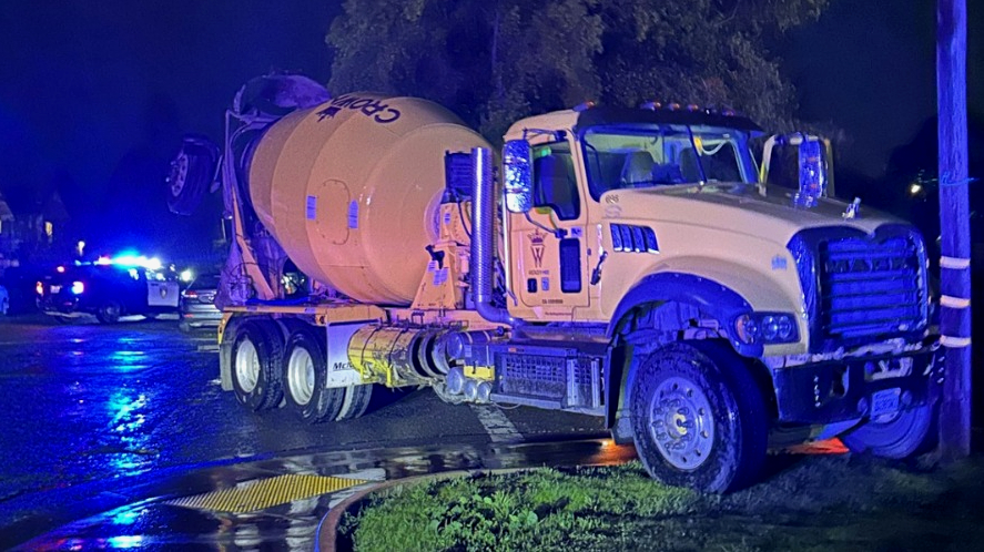 cement truck2 dqI7iL