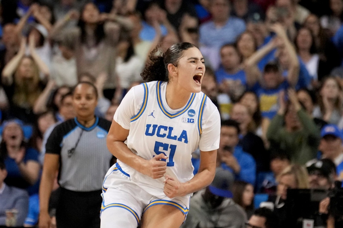 NCAA Tournament: UCLA women’s dominant 3rd quarter sends them into the Sweet 16 1 AP25083151870785 kzV0uY