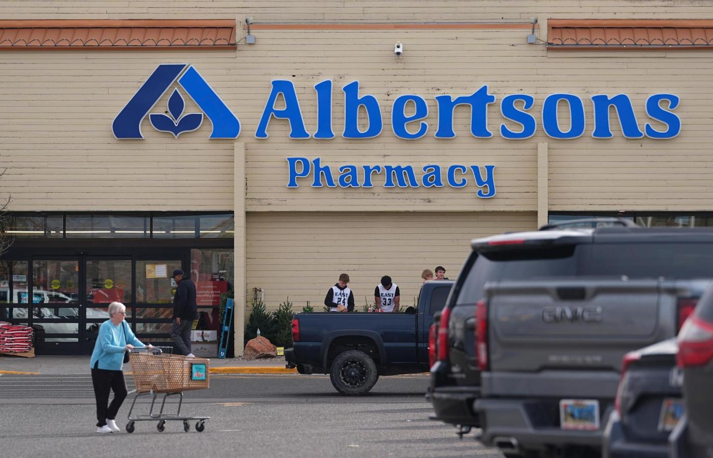 Kroger blames Albertsons for merger’s demise in new court filings 1 Kroger Albertsons Merger 61950 9ZBRtH