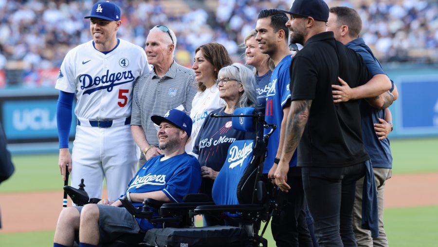 Beloved coach diagnosed with ALS receives custom wheelchair from Dodgers, Freeman 6 GettyImages 2217734694 e1748988371750 P9ITdo