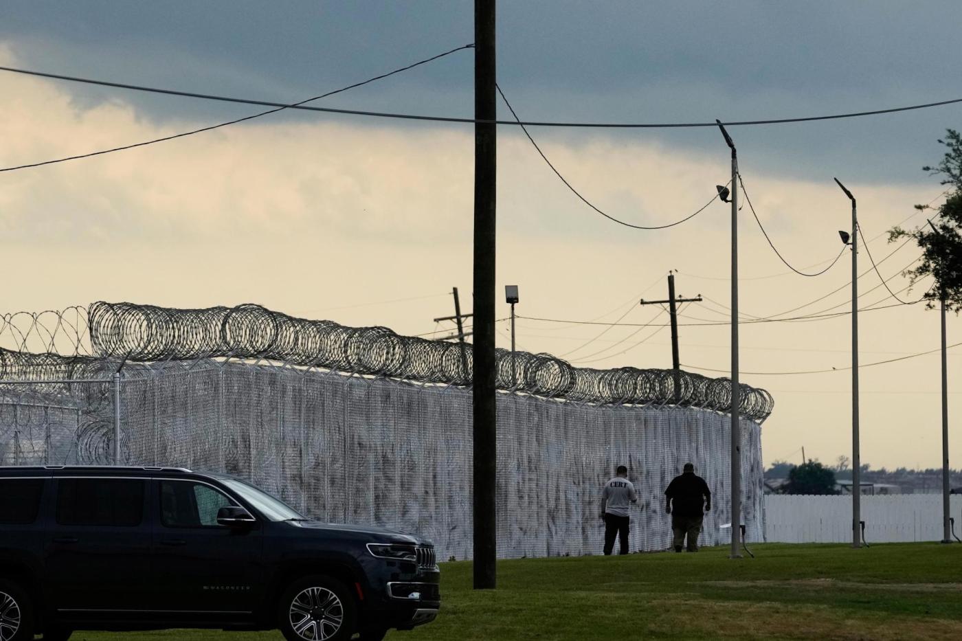Man deported to Laos despite court ordering blocking his removal, attorneys say 1 Immigration Louisiana 73657 C15vSh