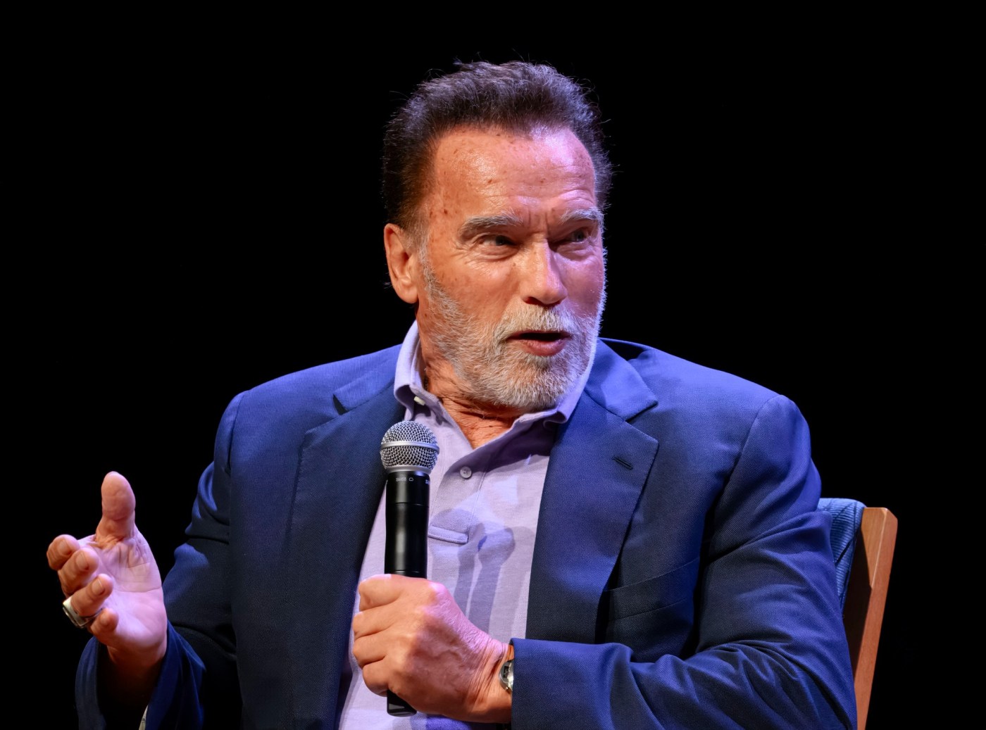 OCR L SCHWARZENEGGER 102907 p50PYw