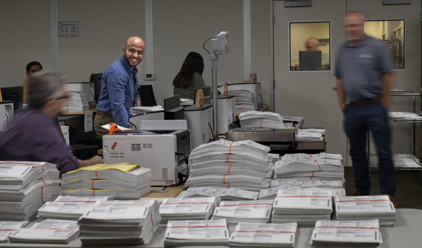 OCR L REGISTRAR 1030 01 MS D166Xc