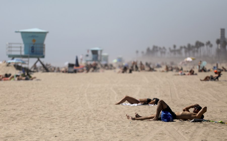 How SoCal heat waves affect parts of the region differently 1 GettyImages 1220663028 VytZ1Q
