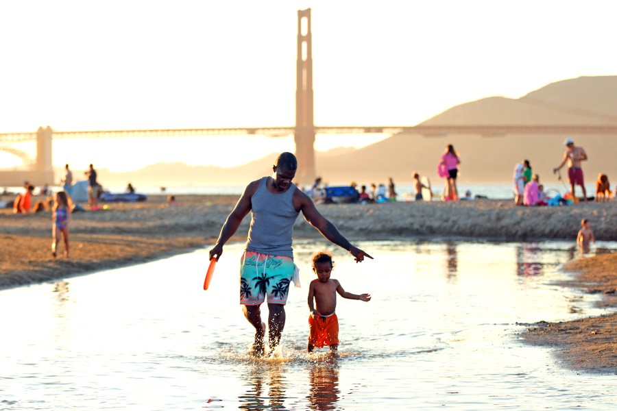 Bay Area heat wave next week will feel more like early August, weather service warns 1 GettyImages 2175344883 EHINN8
