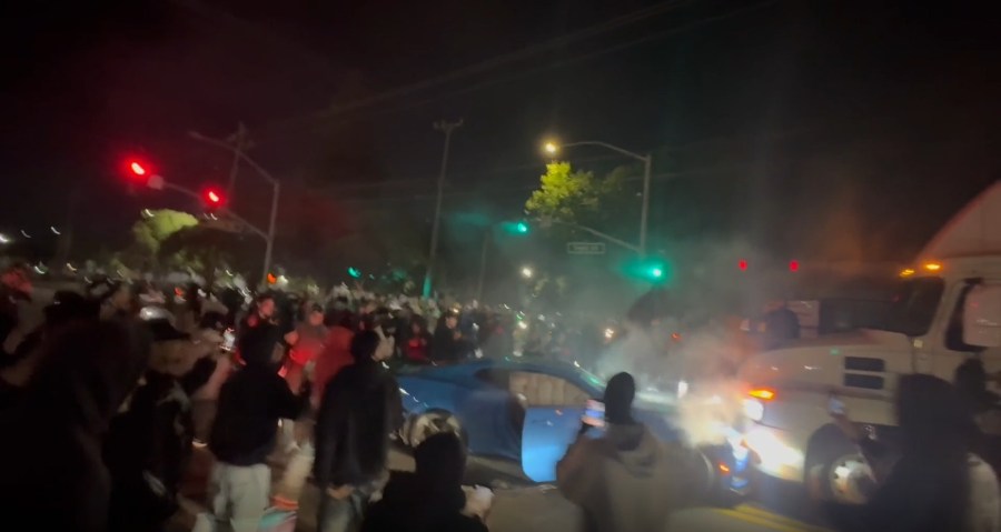 Hayward sideshow 2ne1Zs