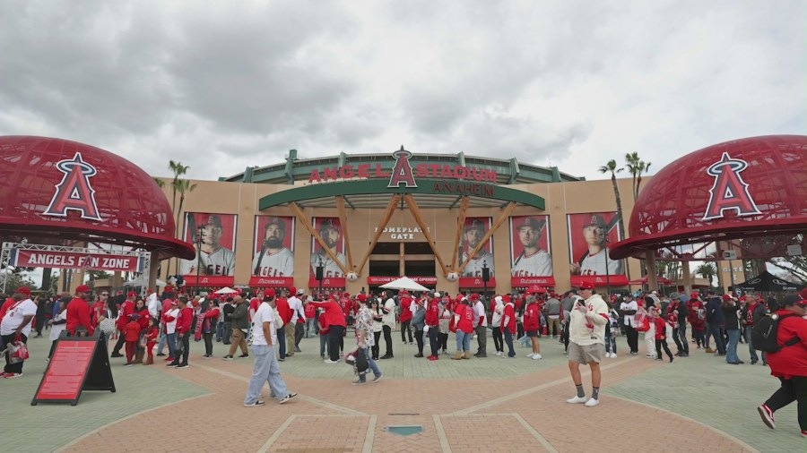 angel stadium 1sMPUw