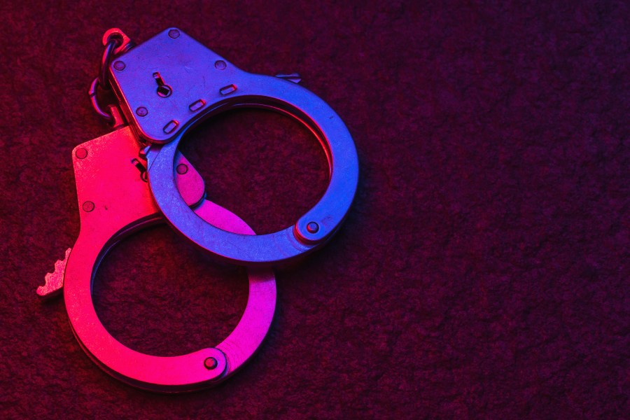 arrest 2 2 1 fCAR9X