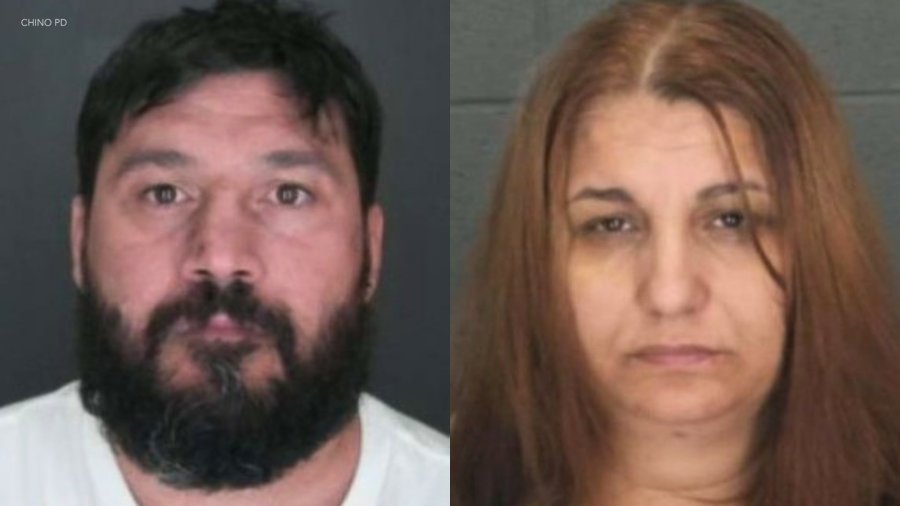 chino jewelry distracton theft zvvzeW