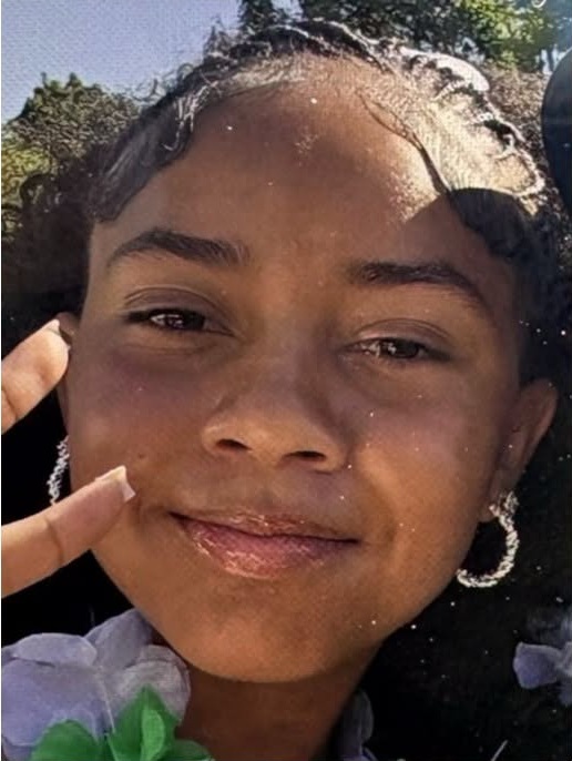 missing Reyes 4gj8cA