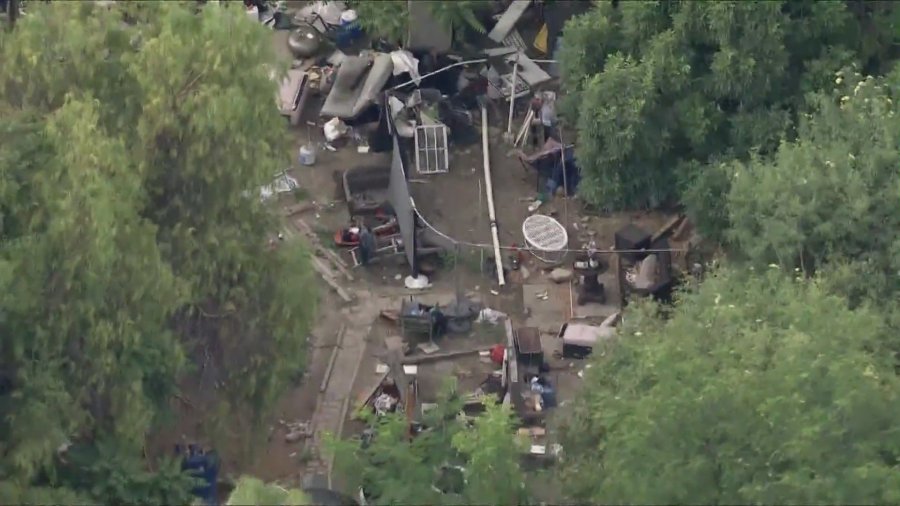 noho abandoned property 3 ZWI3jn