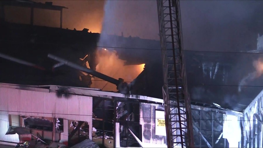 L.A. County firefighters knock down Signal Hill structure fire 1 Signal Hills commercial fire 1 0vUFXM