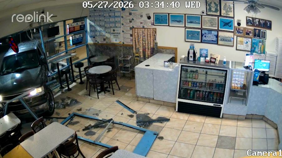 Simi Valley SUV crashes into business storefront on surveillance video May 2026 4 9nBgmU
