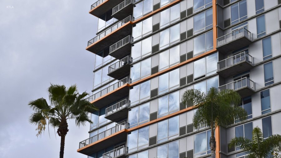 hollywood apartment tower