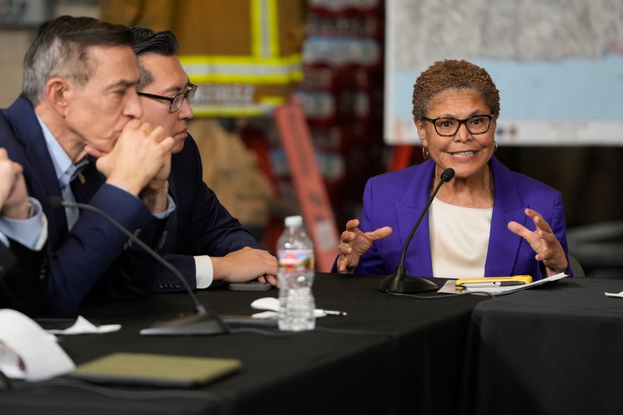 Mayor Karen Bass’ brother joins lawsuit over Palisades fire losses: report 1 AP25025096703952 j9hlRN