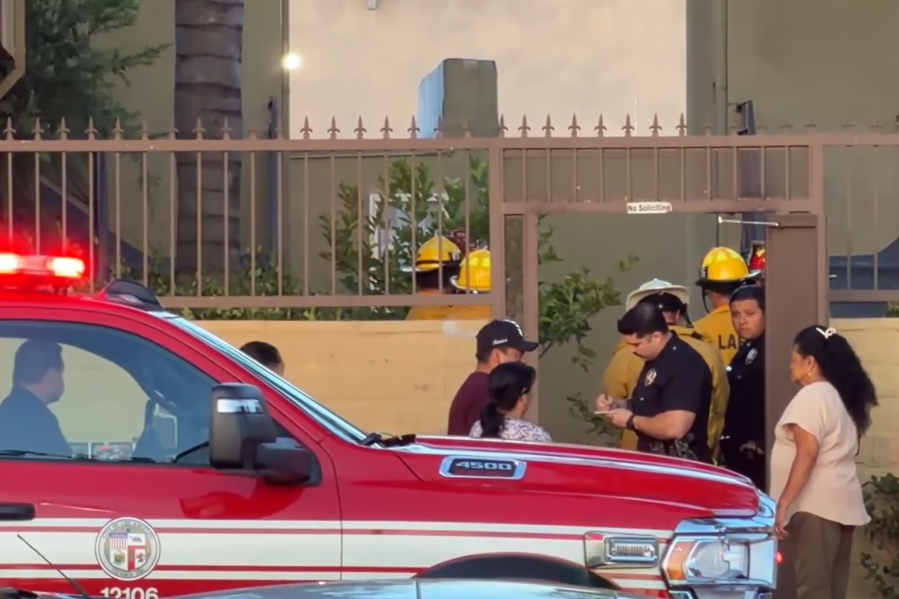 2 kids, 1 adult shot to death in Canoga Park 1 canoga park 3 shot dead 1WozlI